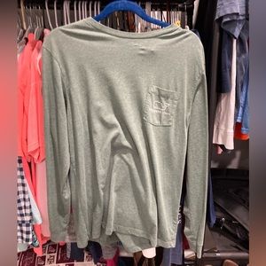 Vineyard Vines t shirt